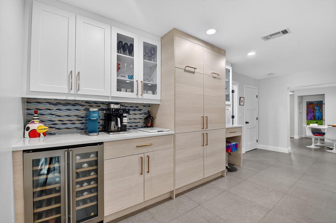 待售: $1,395,000 (0 贝兹, 0 浴室, 3878 平方英尺)