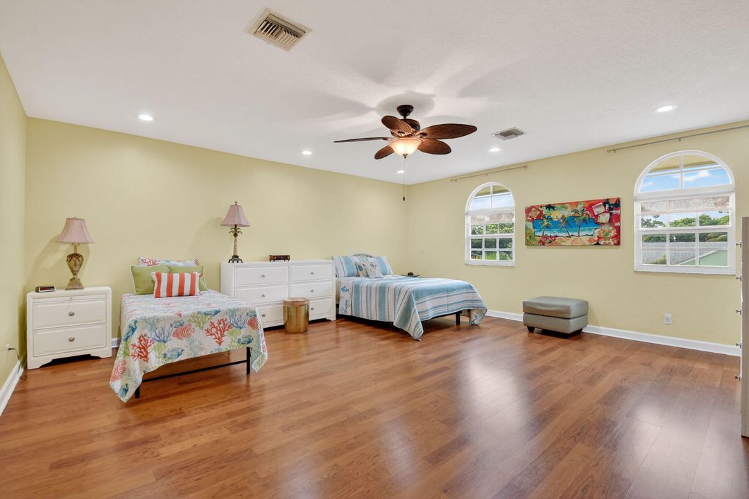 待售: $1,395,000 (0 贝兹, 0 浴室, 3878 平方英尺)