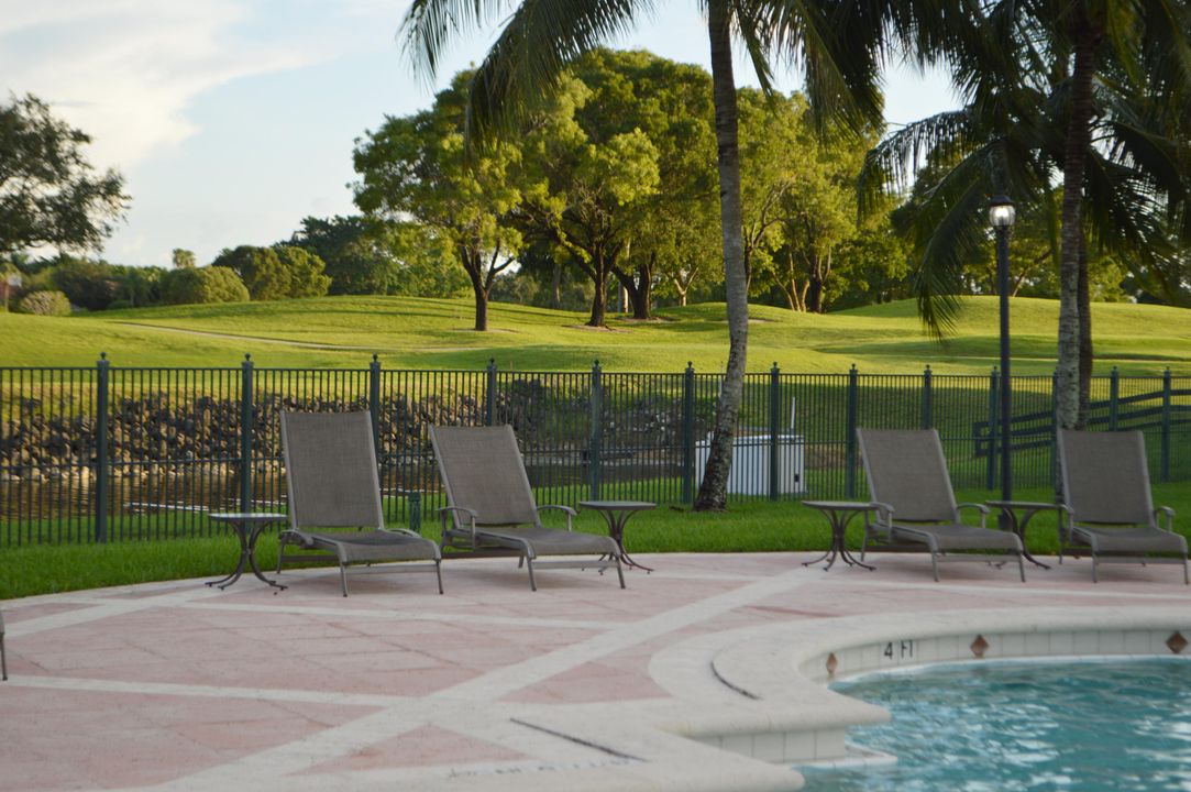 На продажу: $465,000 (2 спален, 2 ванн, 1401 Квадратных фут)