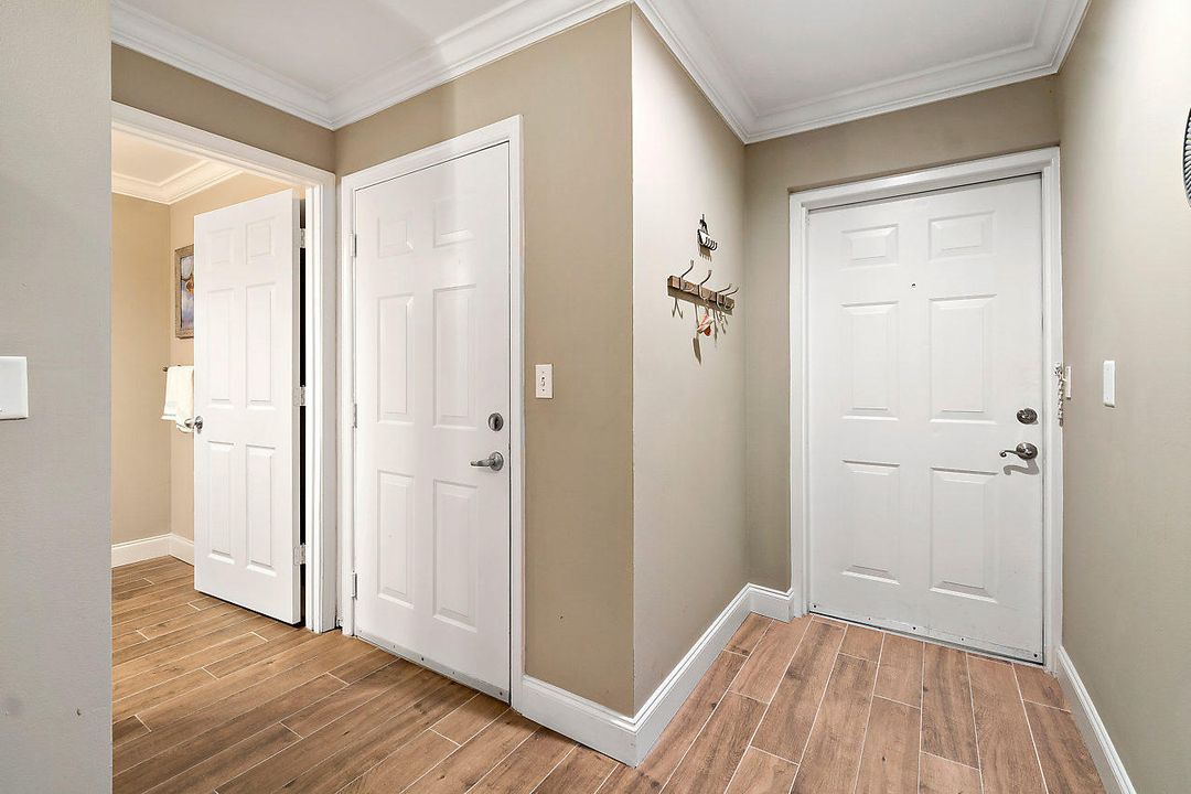 На продажу: $465,000 (2 спален, 2 ванн, 1401 Квадратных фут)