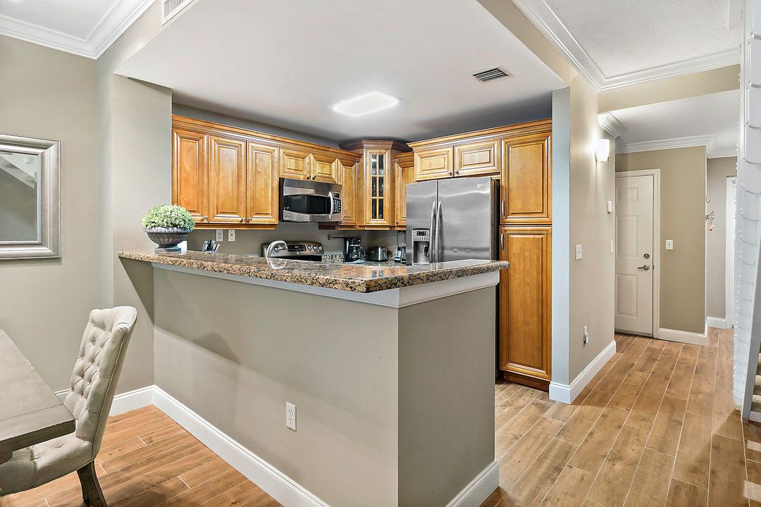 На продажу: $465,000 (2 спален, 2 ванн, 1401 Квадратных фут)