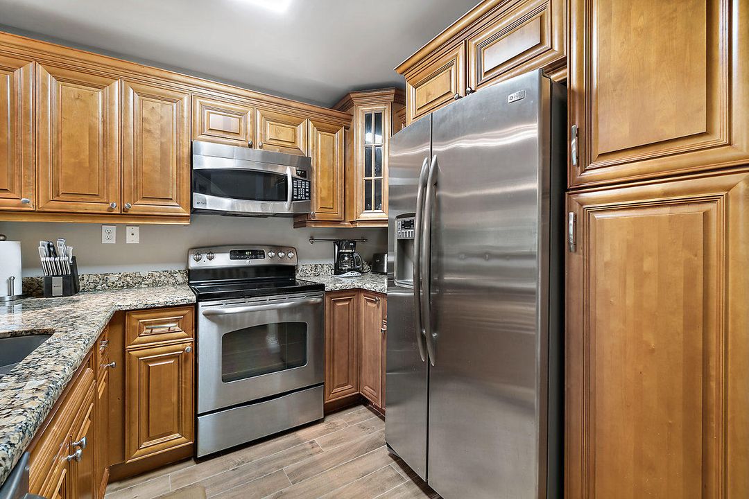 На продажу: $465,000 (2 спален, 2 ванн, 1401 Квадратных фут)