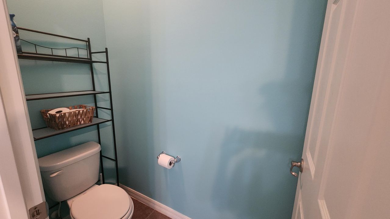 For Sale: $574,000 (4 beds, 3 baths, 2725 Square Feet)