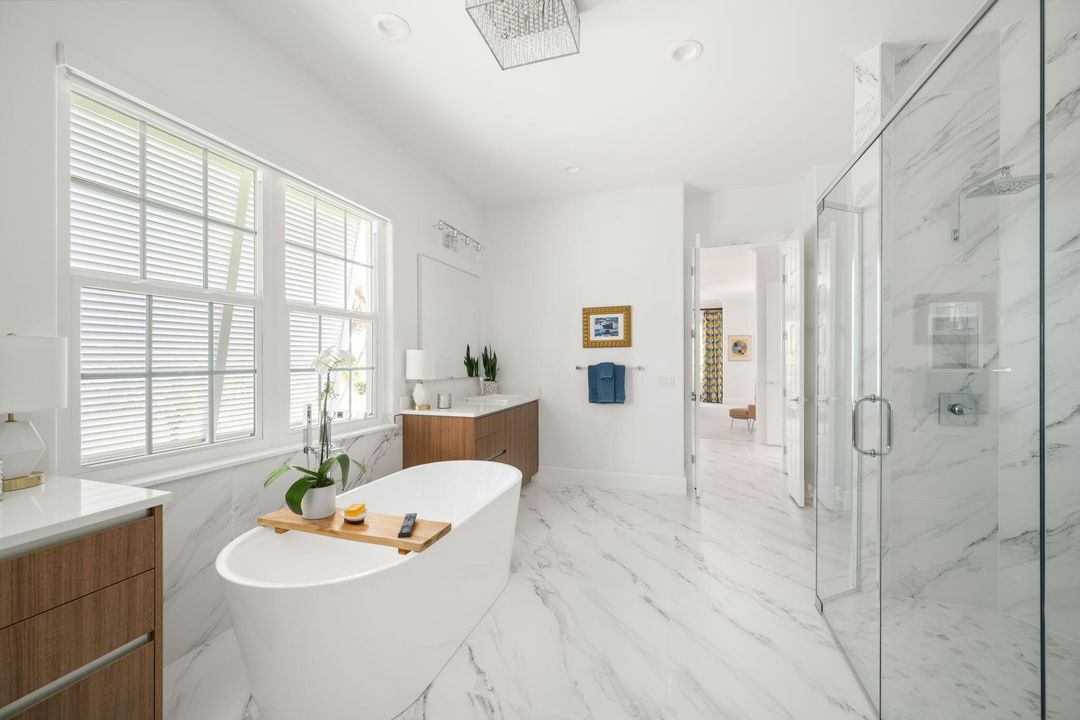 For Sale: $2,199,000 (4 beds, 3 baths, 2766 Square Feet)