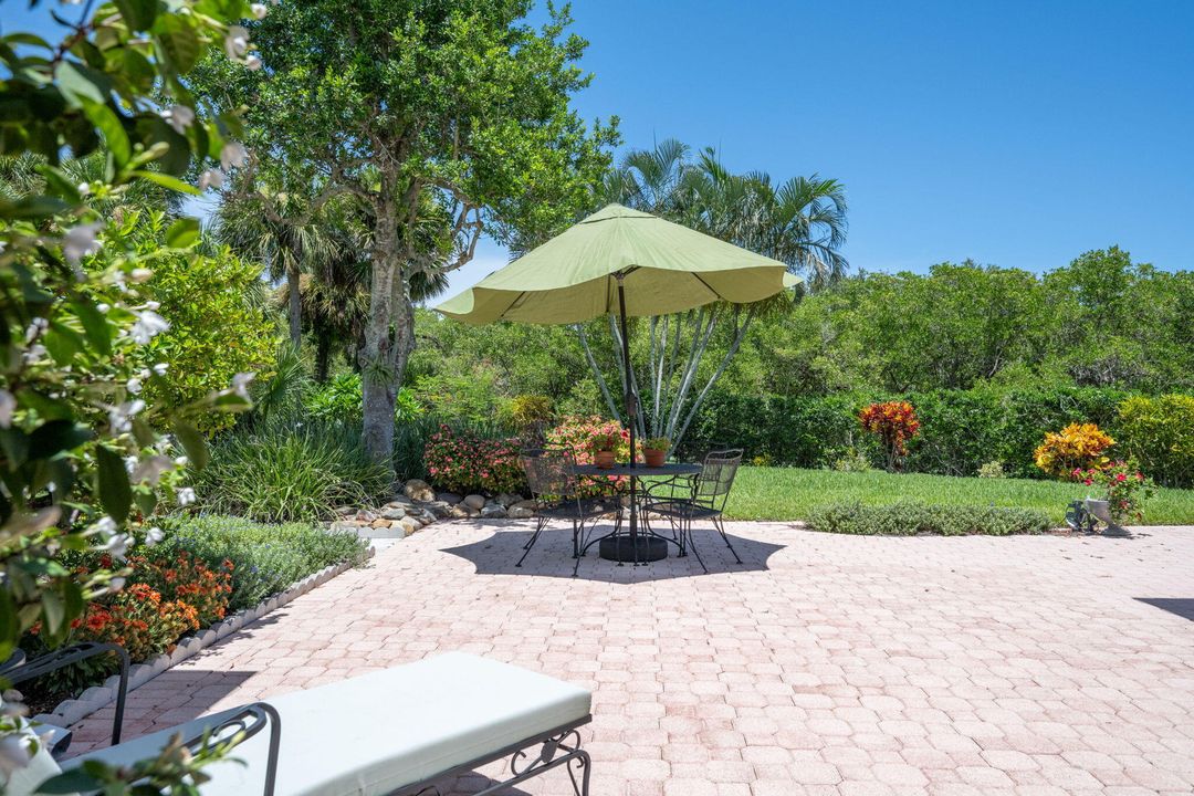 For Sale: $2,199,000 (4 beds, 3 baths, 2766 Square Feet)