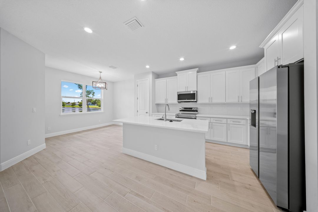 For Sale: $499,900 (4 beds, 2 baths, 2061 Square Feet)