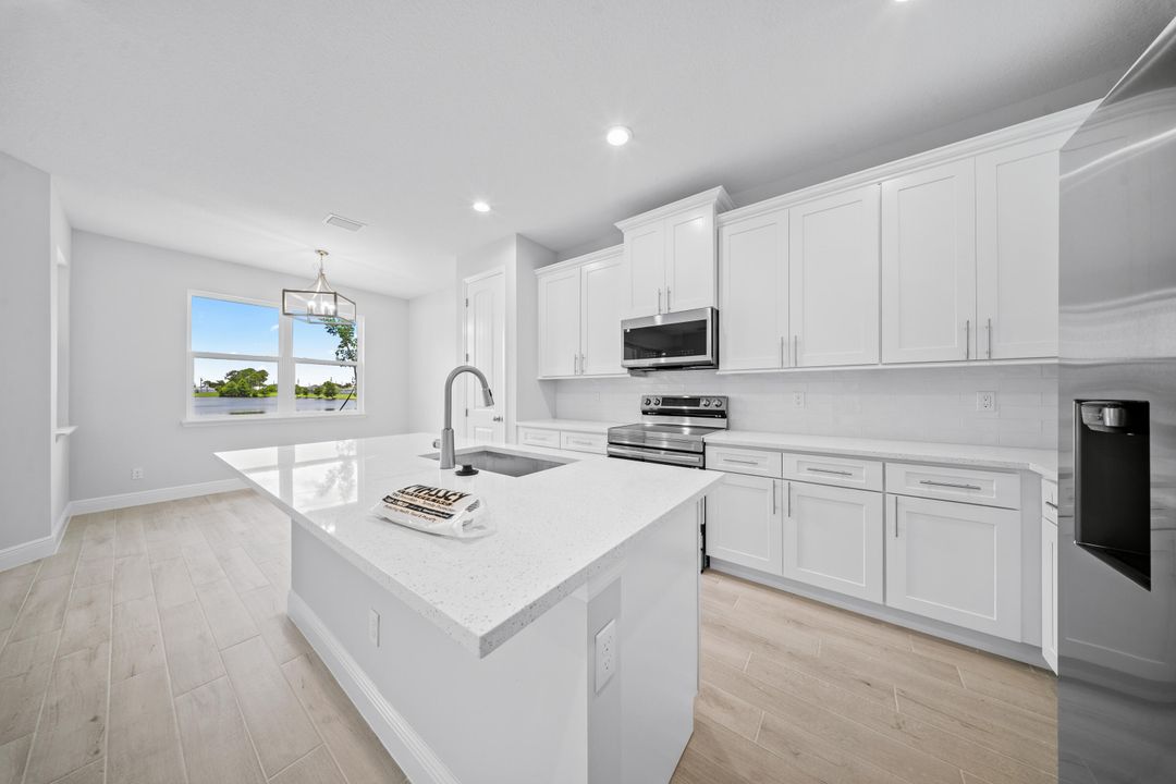 For Sale: $499,900 (4 beds, 2 baths, 2061 Square Feet)