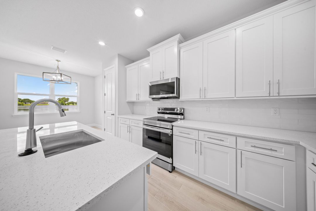 For Sale: $499,900 (4 beds, 2 baths, 2061 Square Feet)