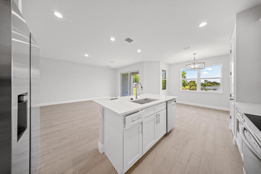 For Sale: $499,900 (4 beds, 2 baths, 2061 Square Feet)