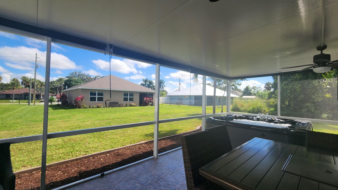 For Sale: $574,000 (4 beds, 3 baths, 2725 Square Feet)