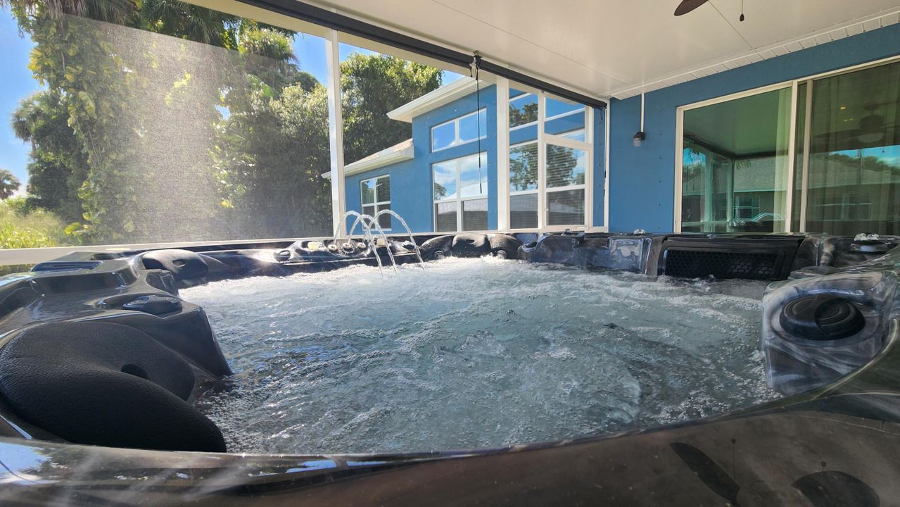 For Sale: $574,000 (4 beds, 3 baths, 2725 Square Feet)