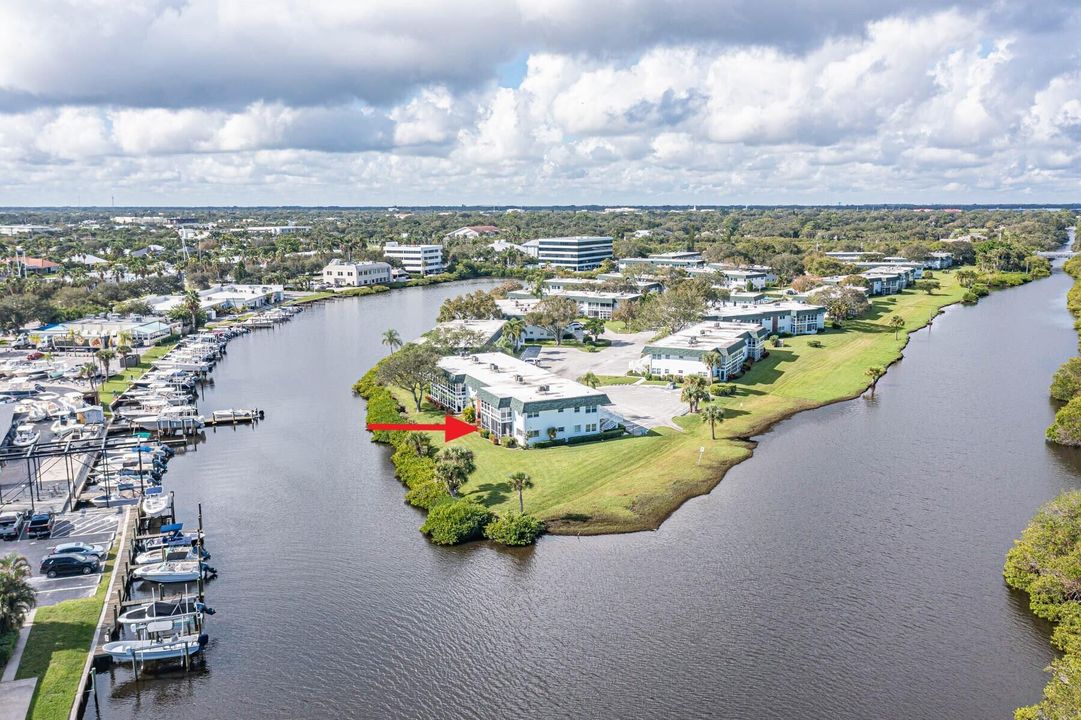 В аренду: $5,000 (2 спален, 2 ванн, 1000 Квадратных фут)