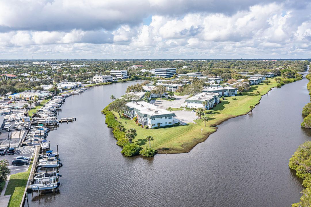 В аренду: $5,000 (2 спален, 2 ванн, 1000 Квадратных фут)