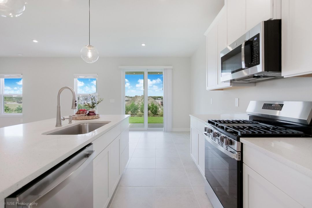 出租: $2,800 (4 贝兹, 2 浴室, 1815 平方英尺)