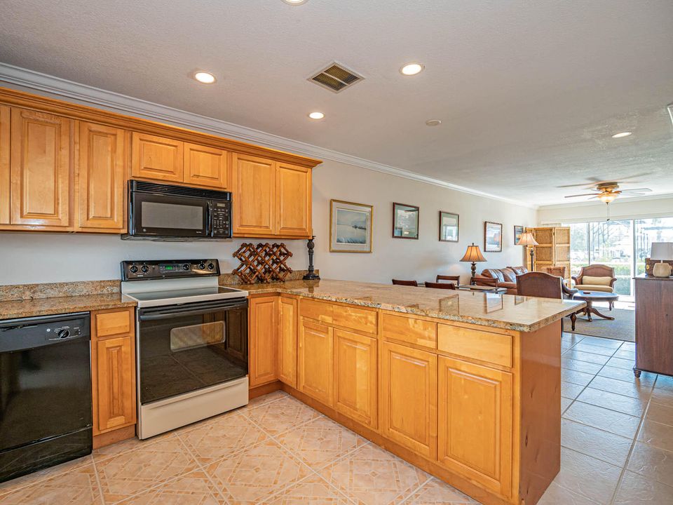 В аренду: $5,000 (2 спален, 2 ванн, 1000 Квадратных фут)