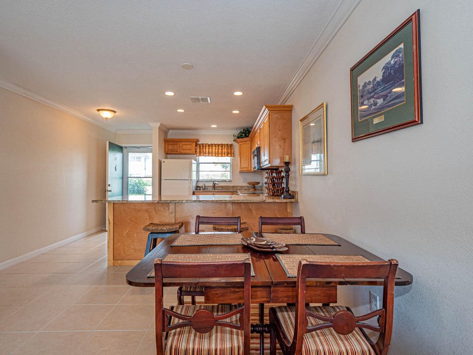 В аренду: $5,000 (2 спален, 2 ванн, 1000 Квадратных фут)