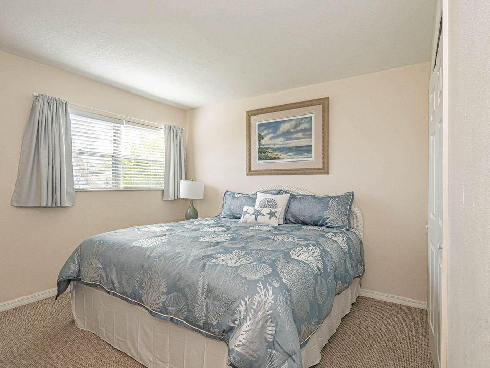 В аренду: $5,000 (2 спален, 2 ванн, 1000 Квадратных фут)