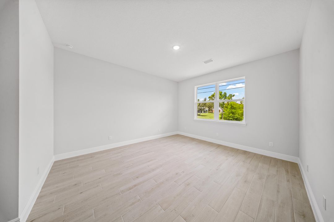 For Sale: $499,900 (4 beds, 2 baths, 2061 Square Feet)