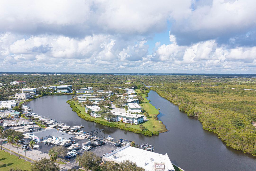 В аренду: $5,000 (2 спален, 2 ванн, 1000 Квадратных фут)