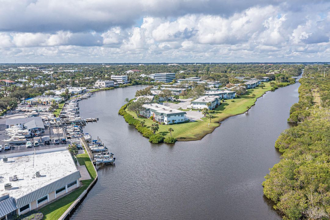 В аренду: $5,000 (2 спален, 2 ванн, 1000 Квадратных фут)