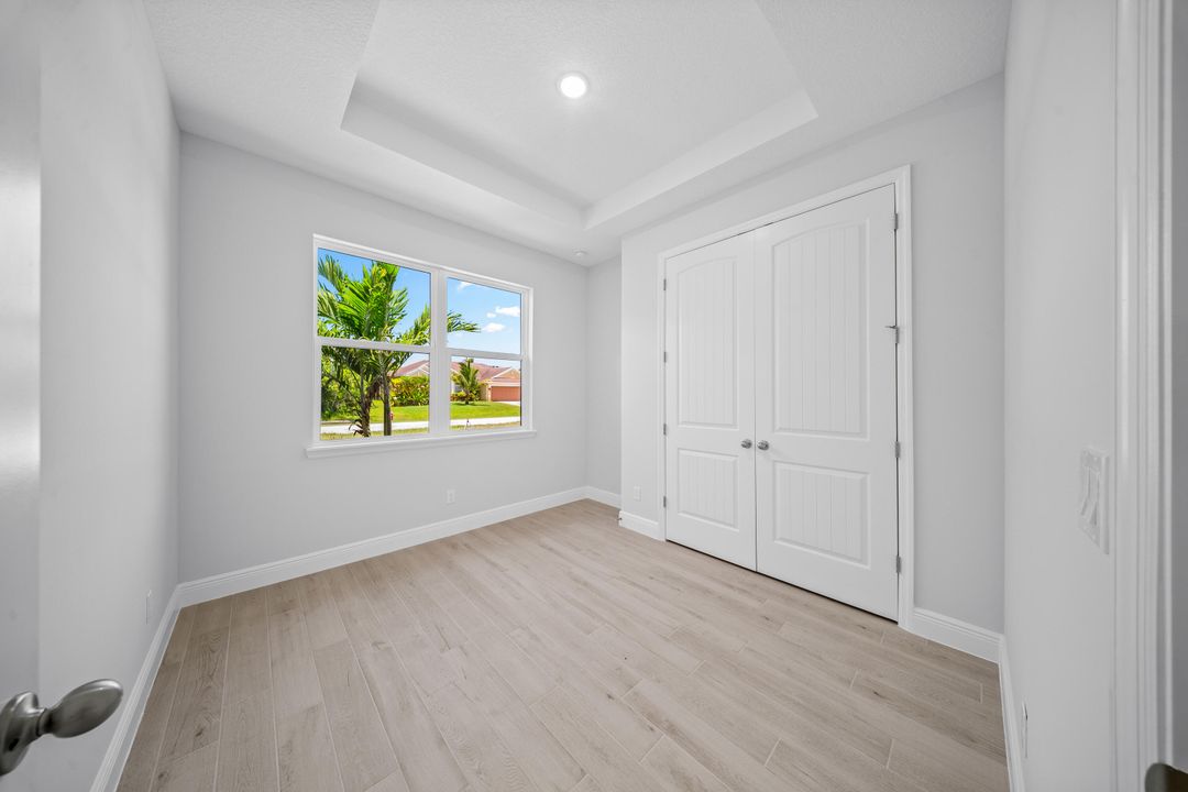 For Sale: $499,900 (4 beds, 2 baths, 2061 Square Feet)