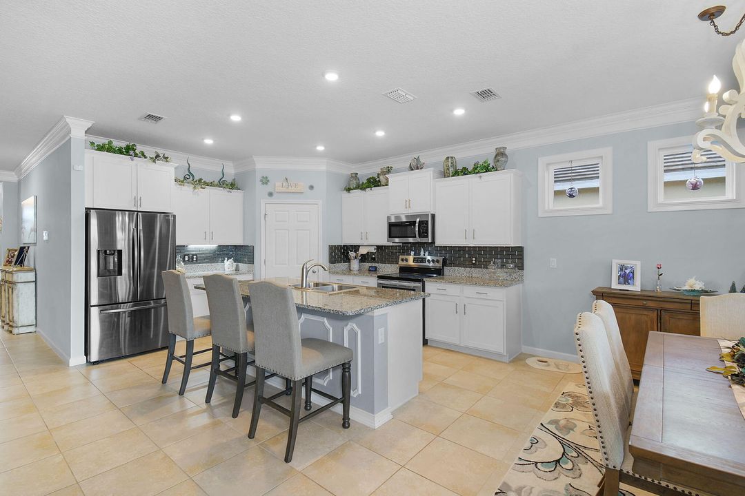 Active With Contract: $499,000 (4 beds, 2 baths, 2034 Square Feet)