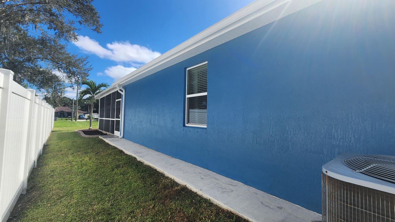 For Sale: $574,000 (4 beds, 3 baths, 2725 Square Feet)