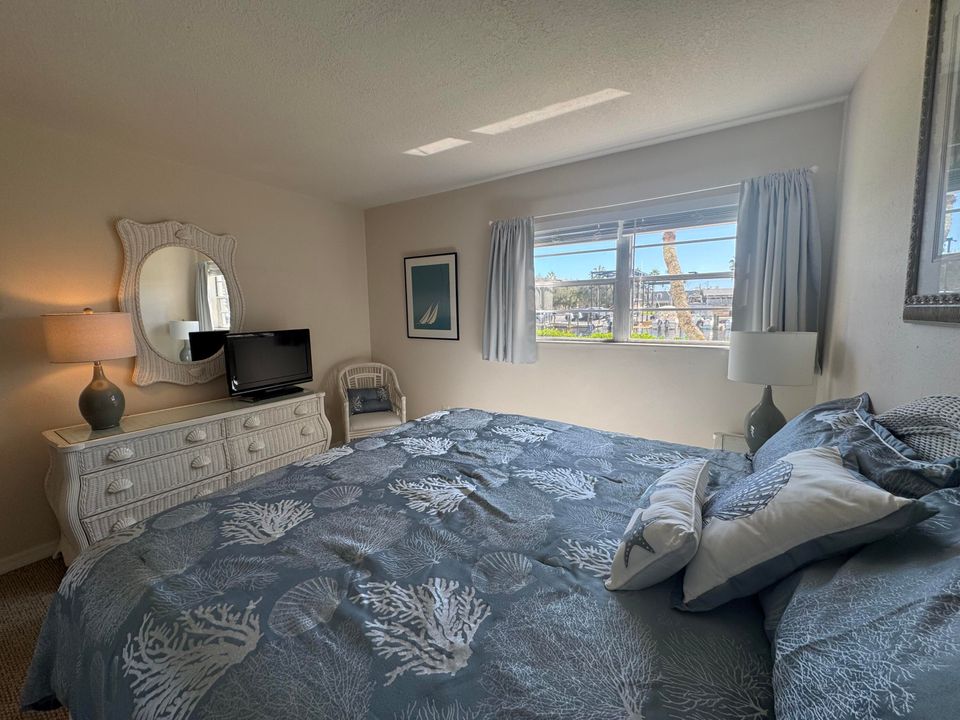 В аренду: $5,000 (2 спален, 2 ванн, 1000 Квадратных фут)