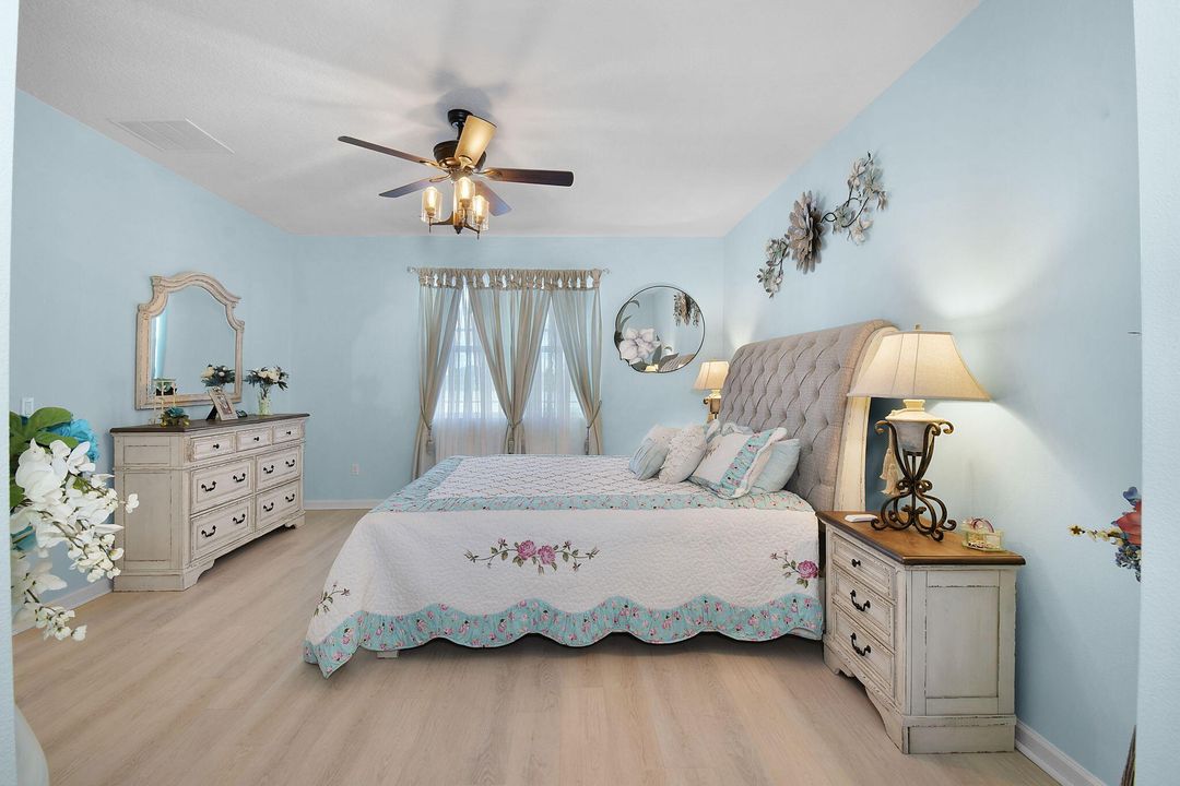 Active With Contract: $499,000 (4 beds, 2 baths, 2034 Square Feet)