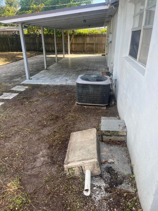 For Sale: $369,000 (2 beds, 2 baths, 1296 Square Feet)