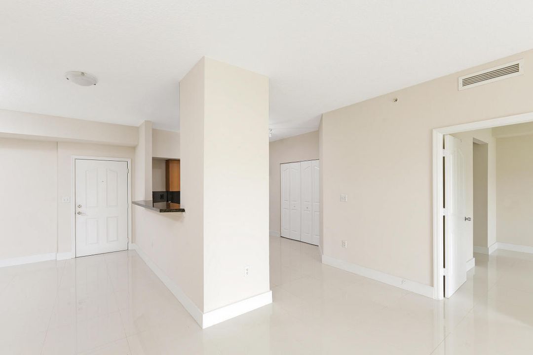 Active With Contract: $3,550 (2 beds, 2 baths, 1243 Square Feet)
