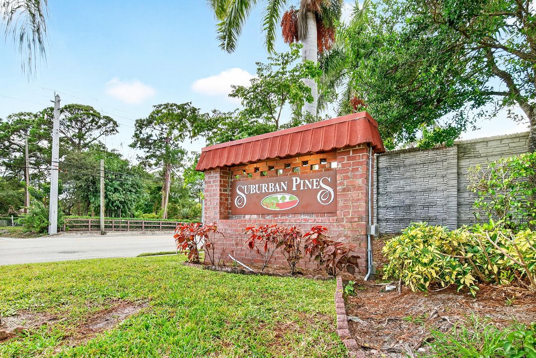 Active With Contract: $325,000 (3 beds, 2 baths, 1514 Square Feet)