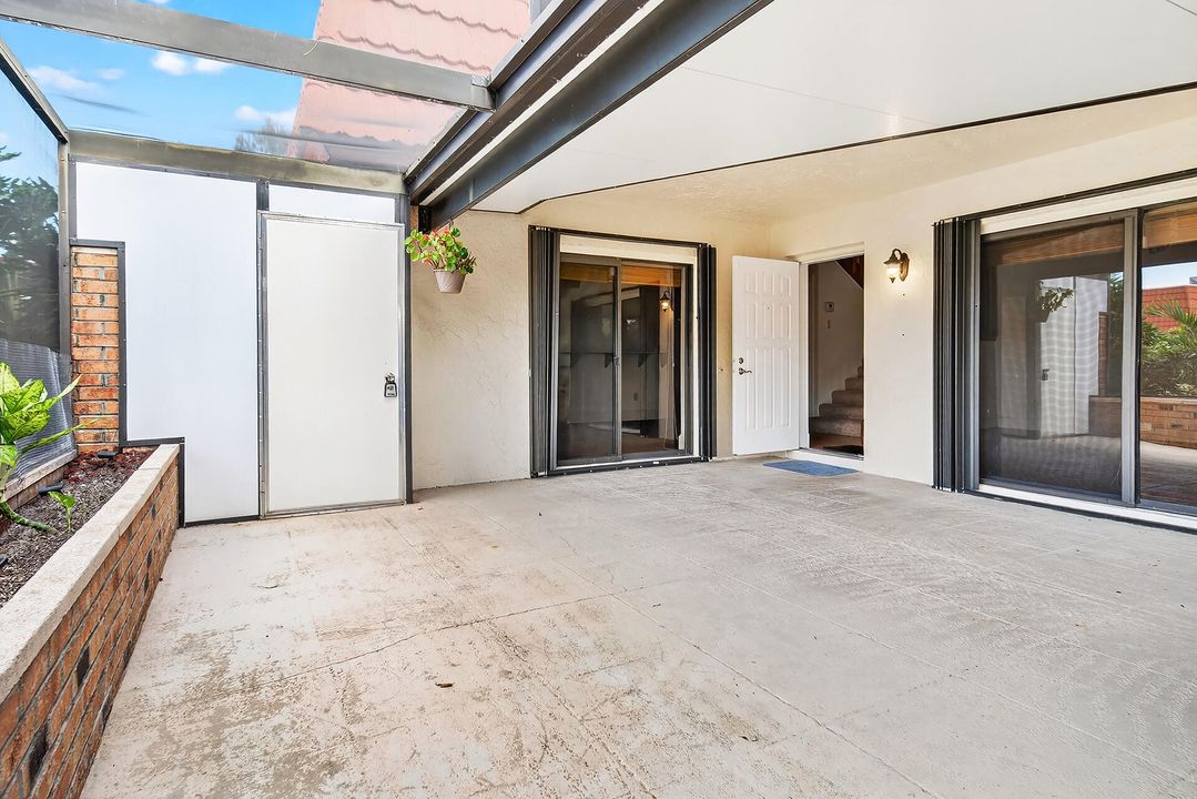 Active With Contract: $325,000 (3 beds, 2 baths, 1514 Square Feet)