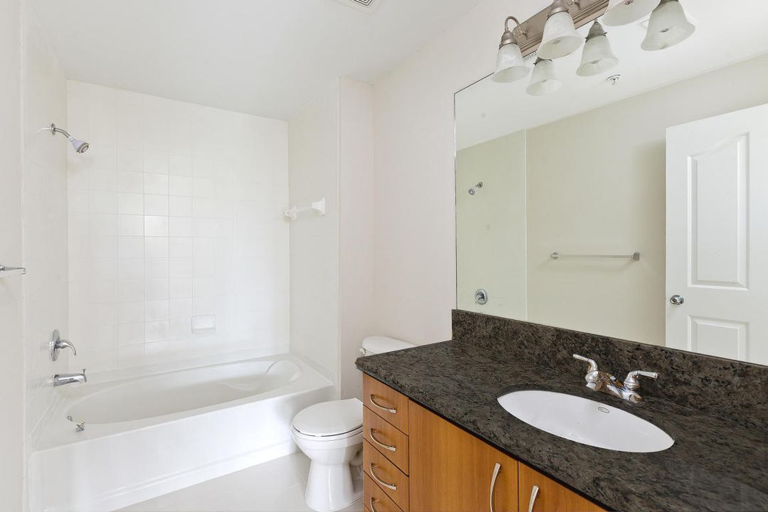 Active With Contract: $3,550 (2 beds, 2 baths, 1243 Square Feet)