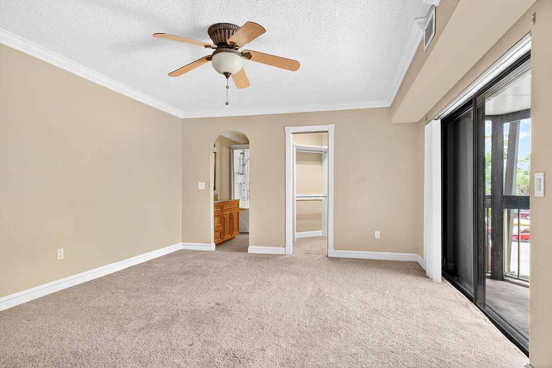 Active With Contract: $325,000 (3 beds, 2 baths, 1514 Square Feet)