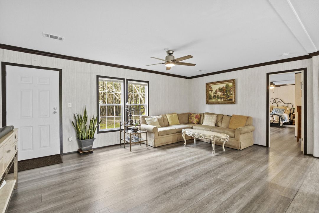 En Venta: $349,500 (4 camas, 2 baños, 1796 Pies cuadrados)