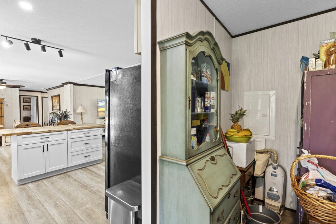 En Venta: $349,500 (4 camas, 2 baños, 1796 Pies cuadrados)