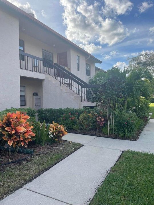 出租: $2,900 (2 贝兹, 2 浴室, 1266 平方英尺)