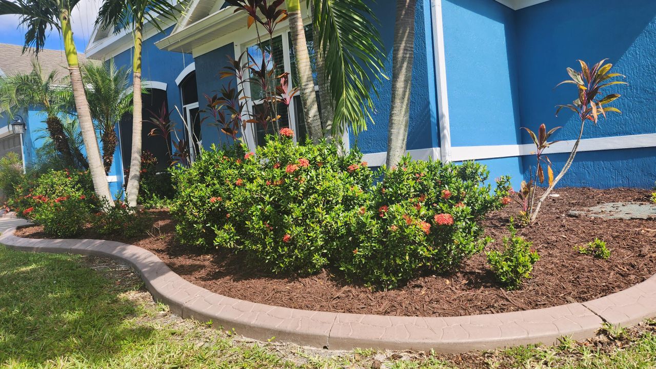 For Sale: $574,000 (4 beds, 3 baths, 2725 Square Feet)