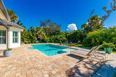 Active With Contract: $1,635,000 (3 beds, 3 baths, 2563 Square Feet)