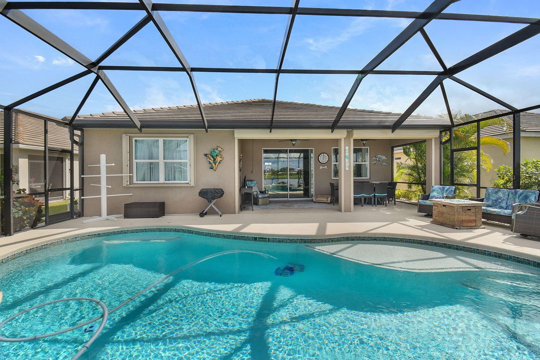 Active With Contract: $499,000 (4 beds, 2 baths, 2034 Square Feet)