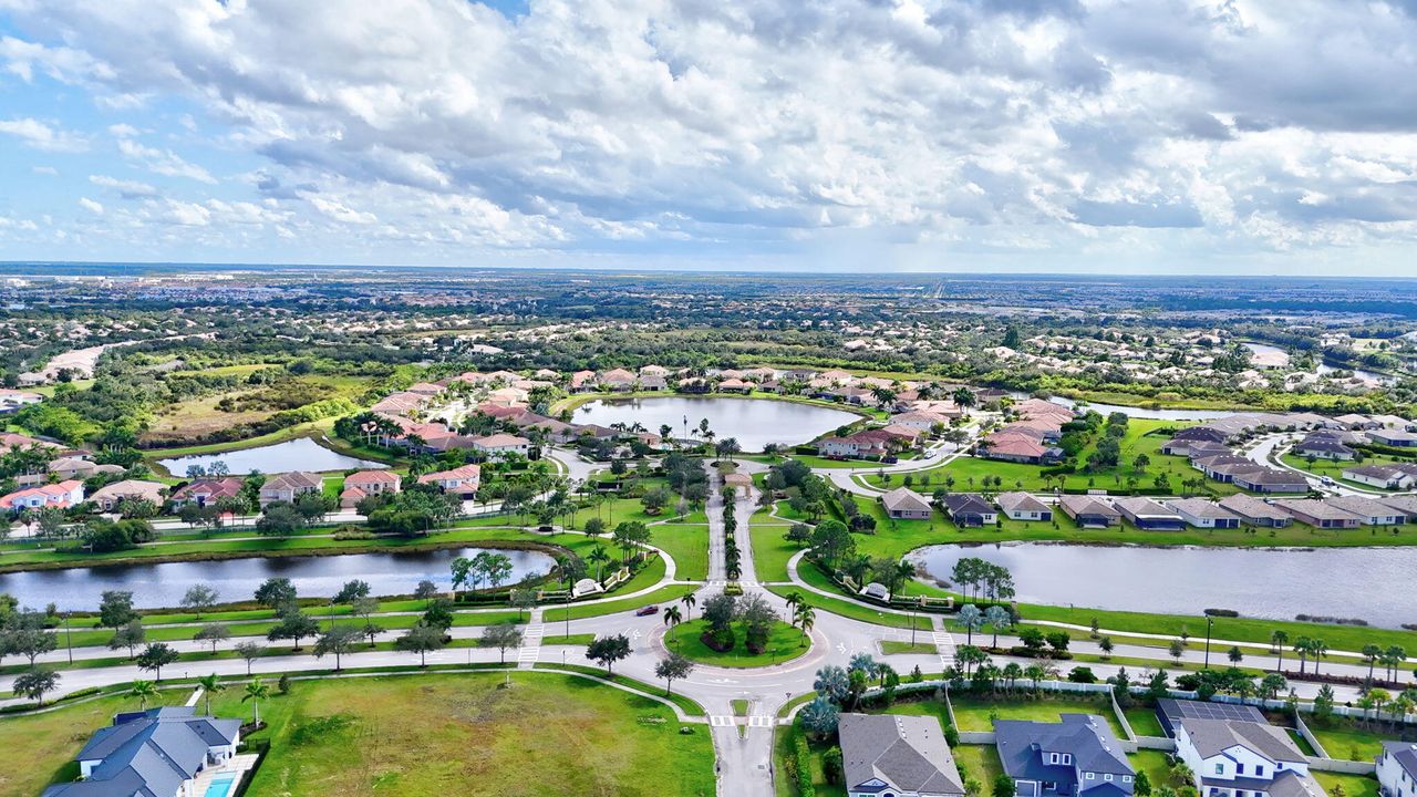 Active With Contract: $499,000 (4 beds, 2 baths, 2034 Square Feet)