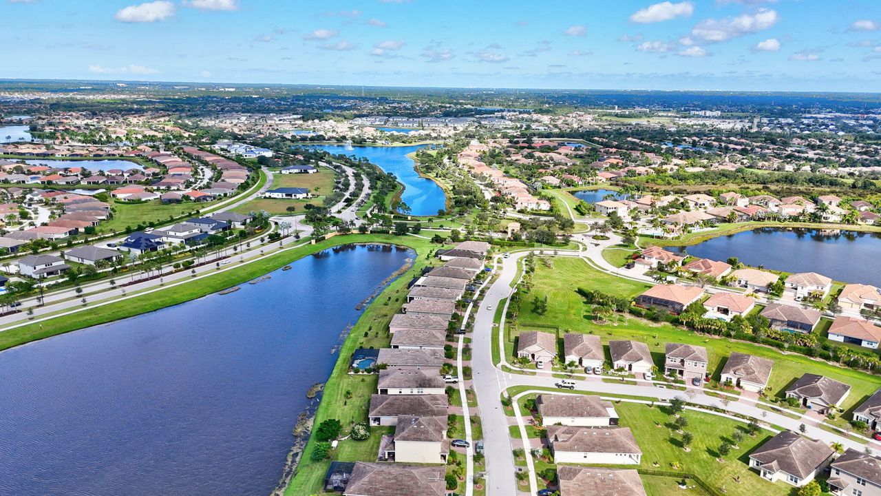 Active With Contract: $499,000 (4 beds, 2 baths, 2034 Square Feet)