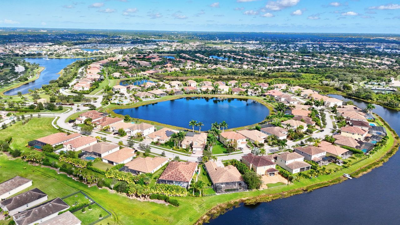 Active With Contract: $499,000 (4 beds, 2 baths, 2034 Square Feet)