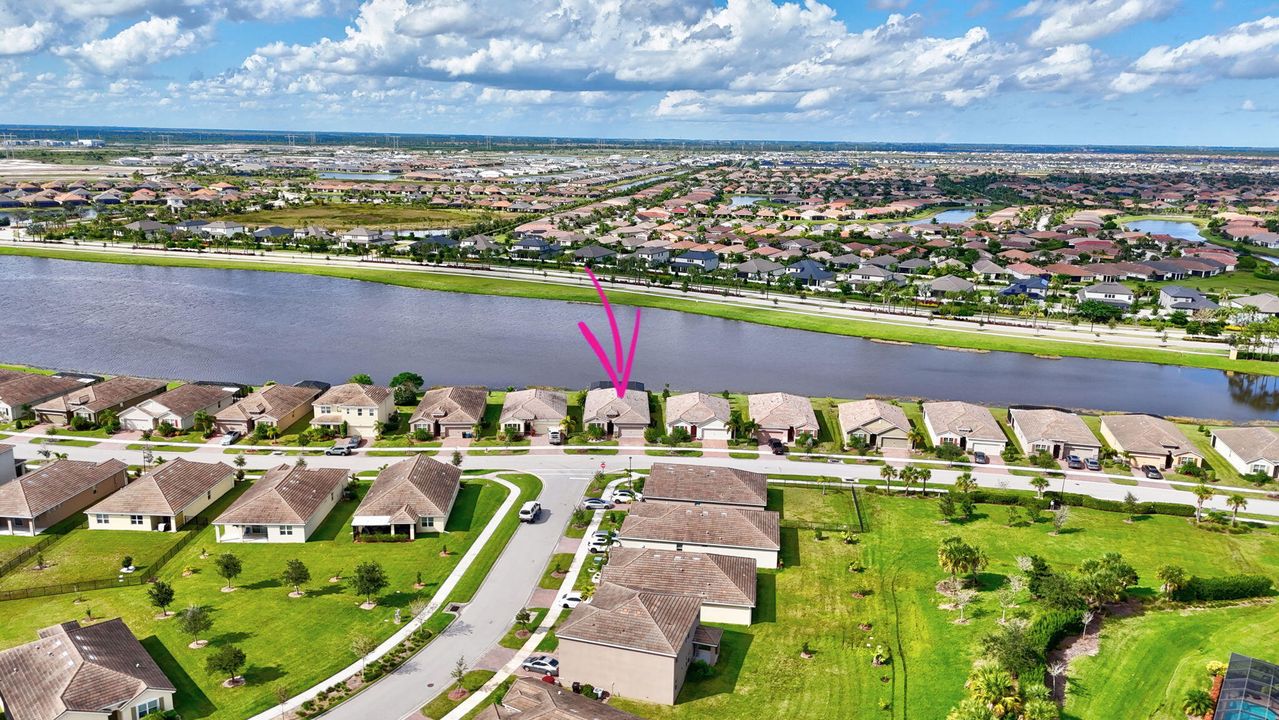 Active With Contract: $499,000 (4 beds, 2 baths, 2034 Square Feet)