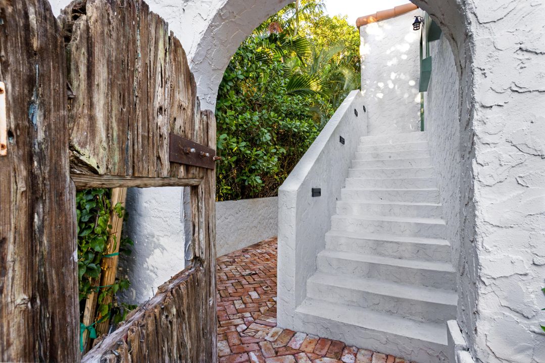 En Venta: $3,495,000 (3 camas, 3 baños, 2499 Pies cuadrados)