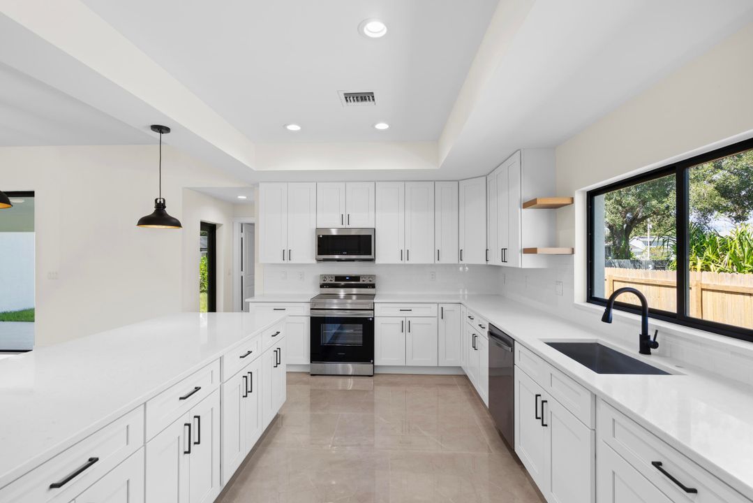 For Sale: $490,000 (4 beds, 3 baths, 2246 Square Feet)