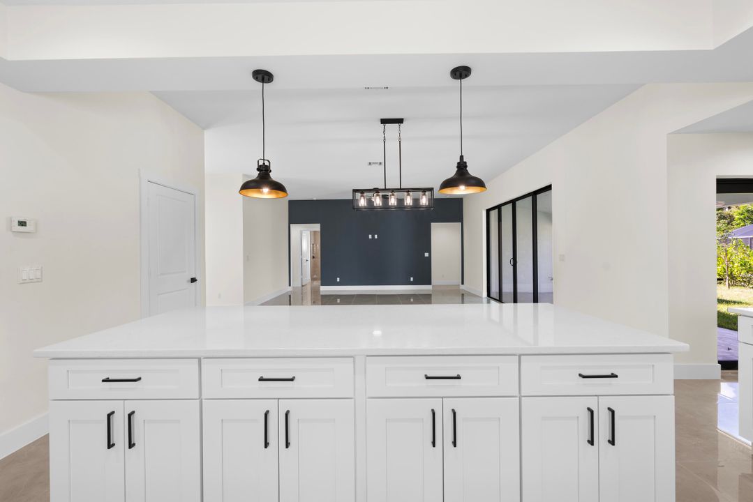 For Sale: $490,000 (4 beds, 3 baths, 2246 Square Feet)