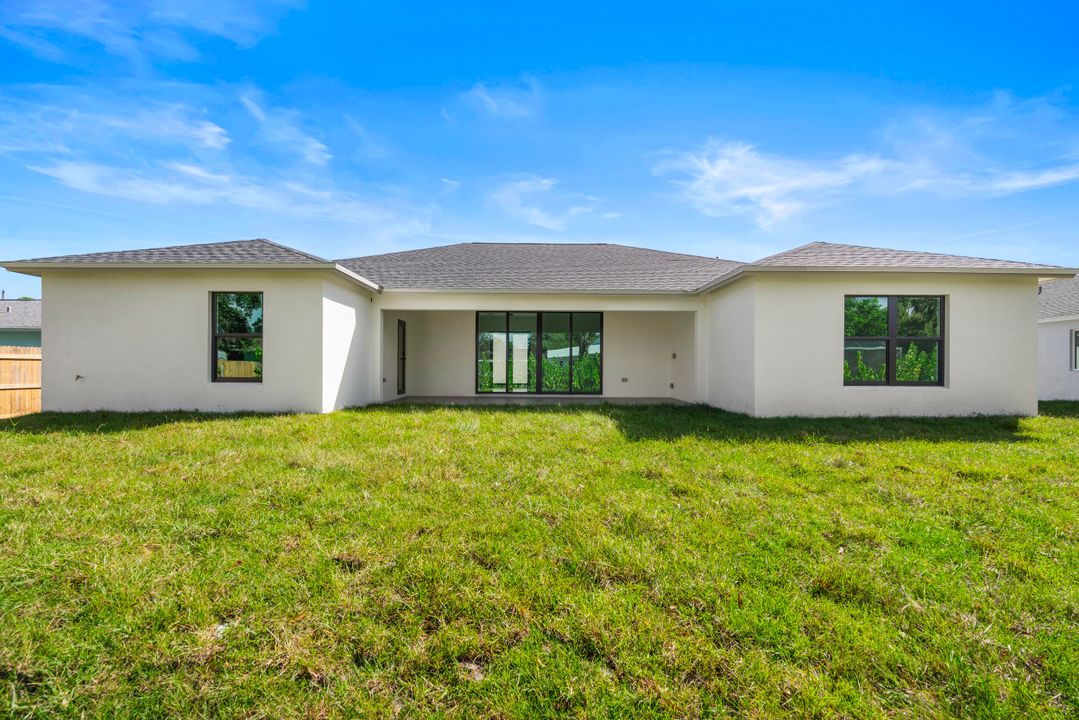 For Sale: $490,000 (4 beds, 3 baths, 2246 Square Feet)