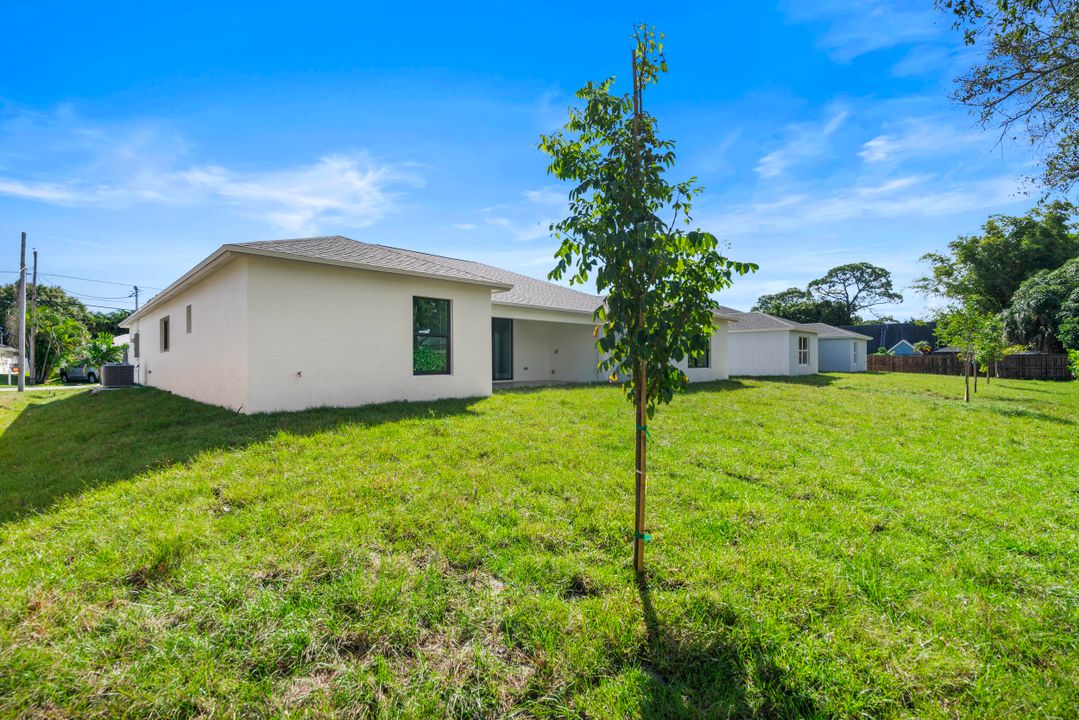 For Sale: $490,000 (4 beds, 3 baths, 2246 Square Feet)